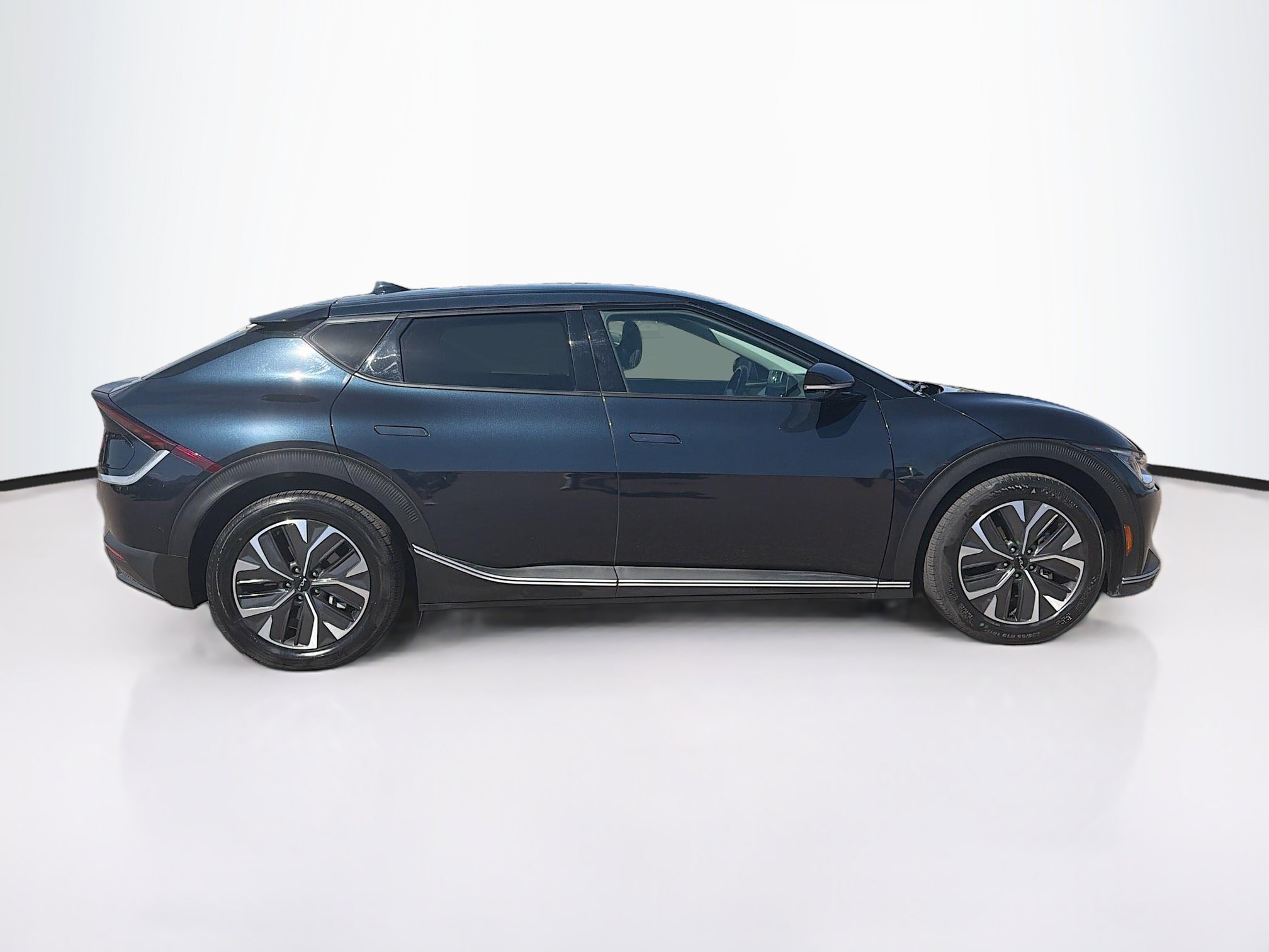 Used 2024 Kia EV6 Light AWD/4WD image 10