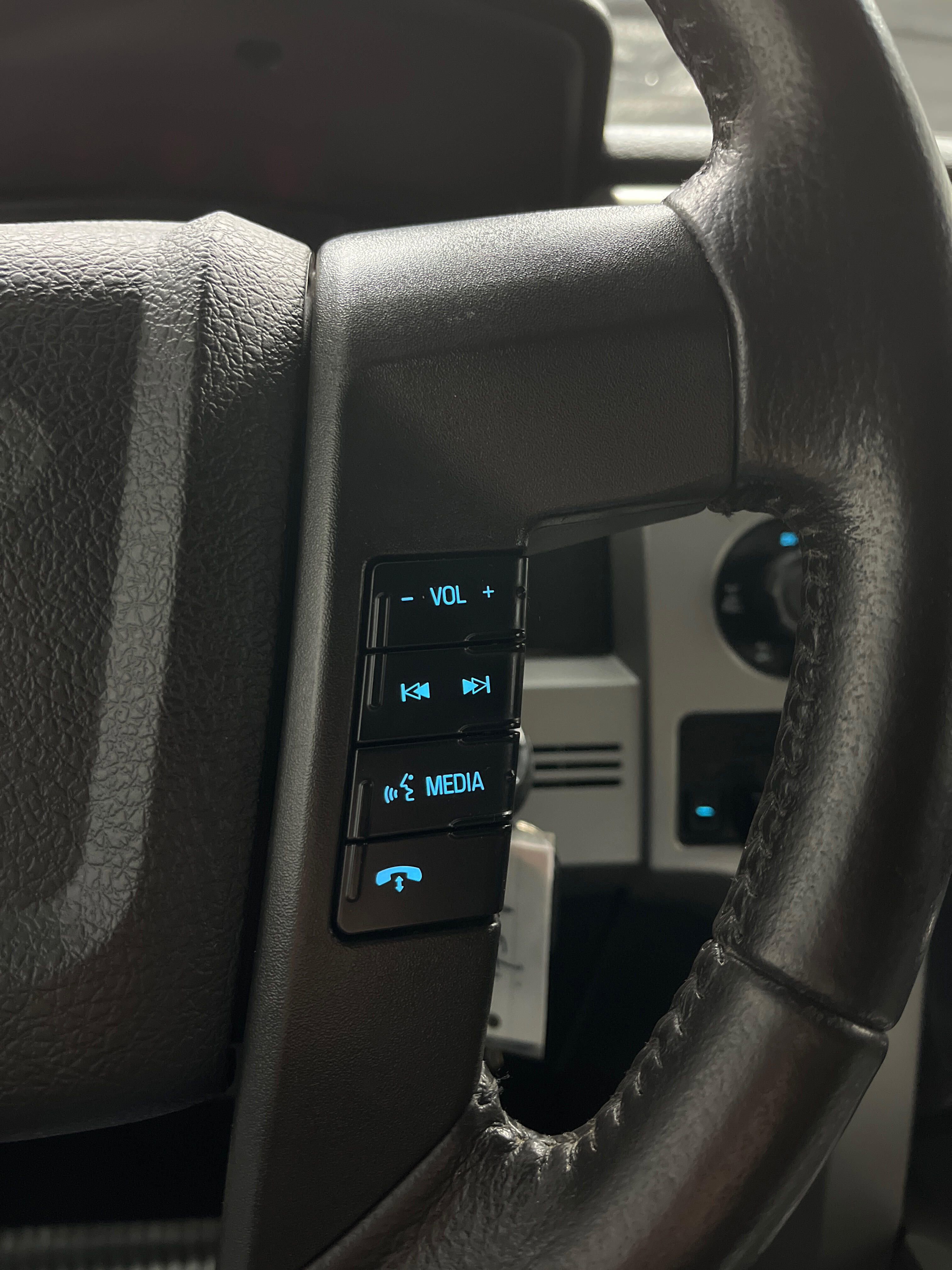 Used 2014 Ford F150 FX4 w/ Equipment Group 402A Luxury AWD/4WD image 20