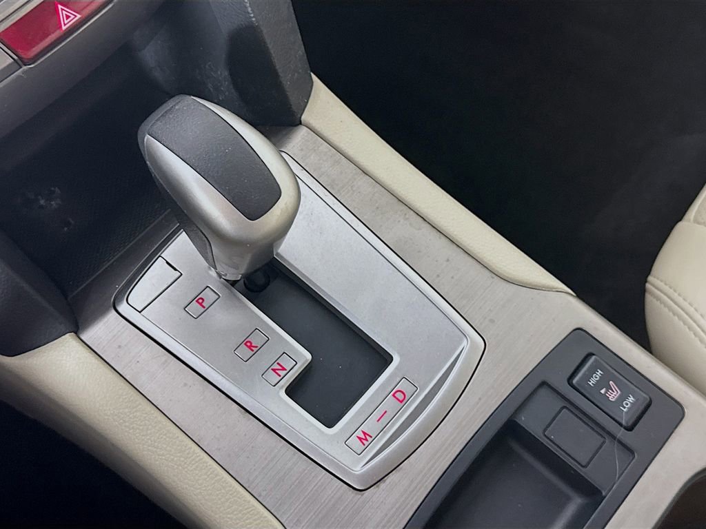 Used 2011 Subaru Outback 2.5i Limited image 19