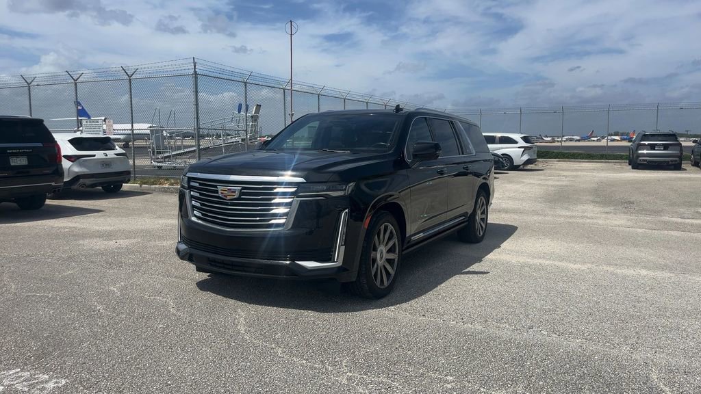 Used 2024 Cadillac Escalade ESV Premium Luxury Platinum image 3