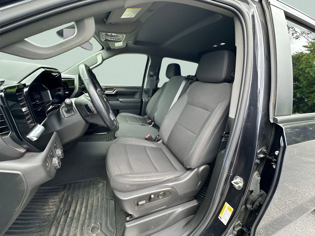 Used 2023 Chevrolet Silverado 1500 LT AWD/4WD image 10