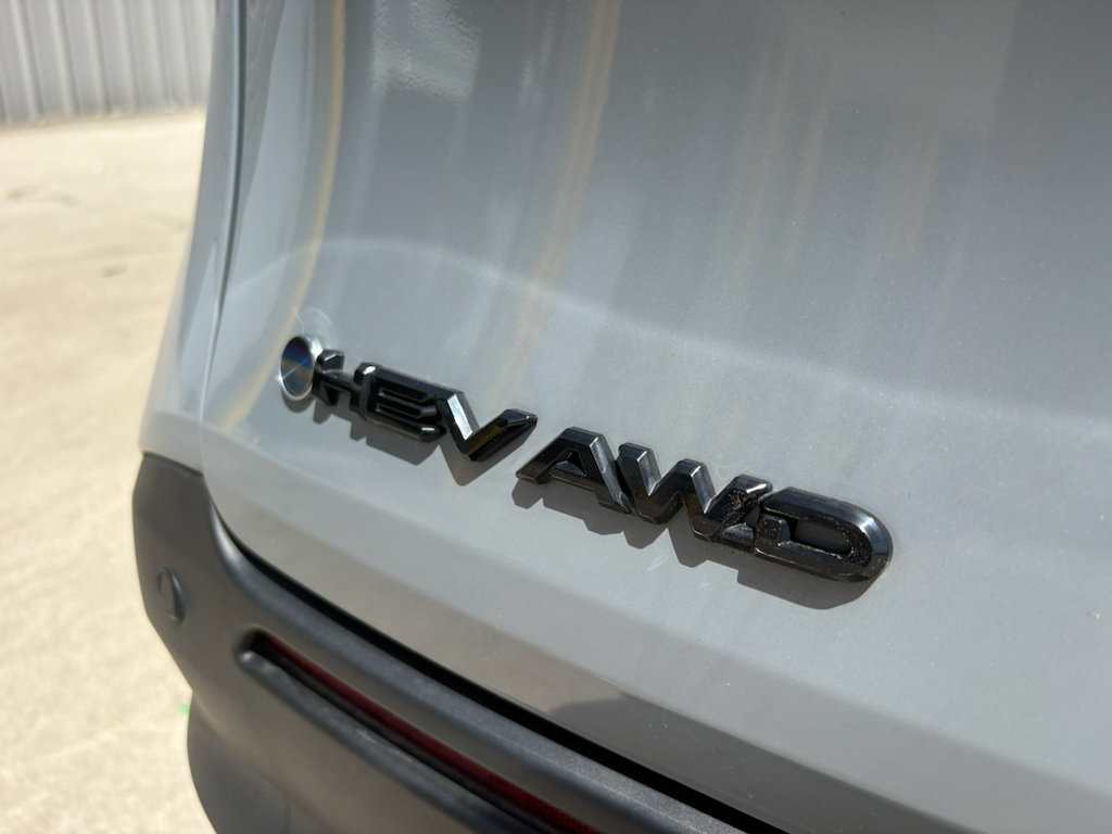 Used 2025 Toyota Sienna XLE Woodland Edition AWD/4WD image 34