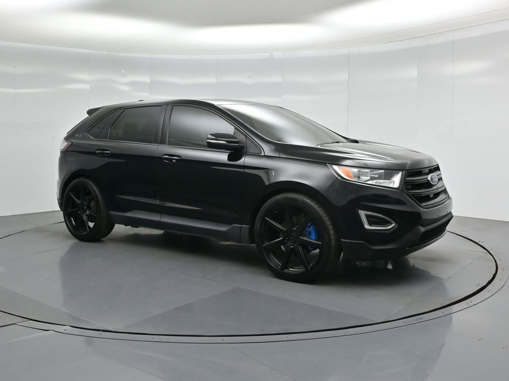Used 2016 Ford Edge Titanium w/ Equipment Group 301A image 26