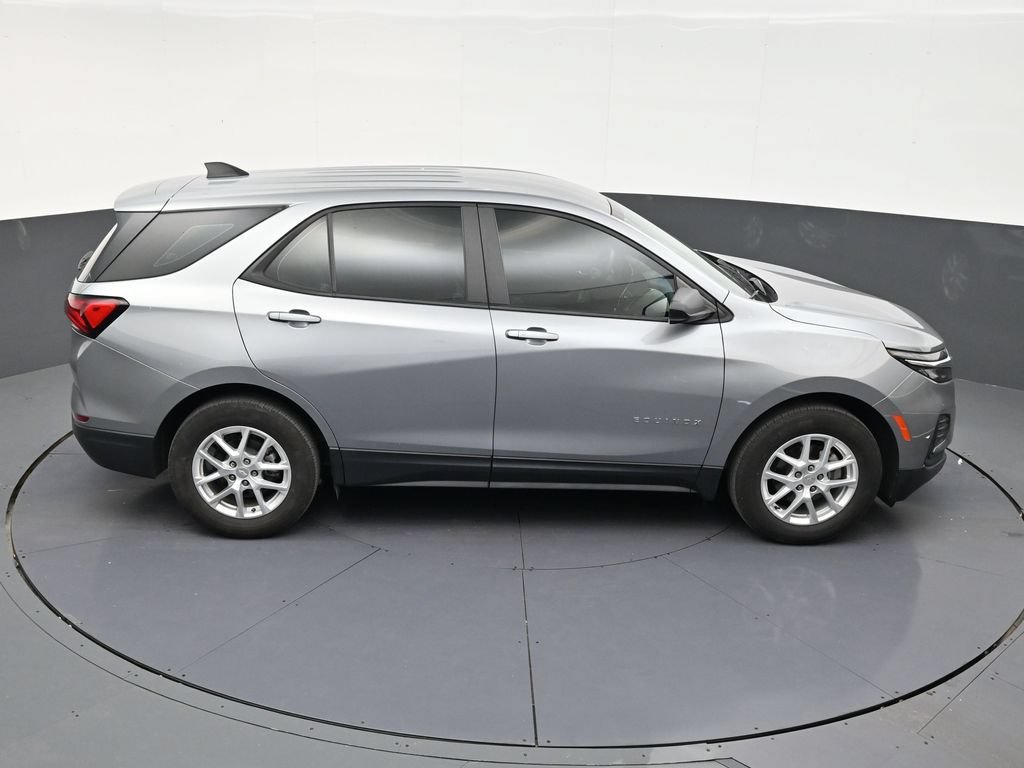 Used 2024 Chevrolet Equinox LS FWD image 17