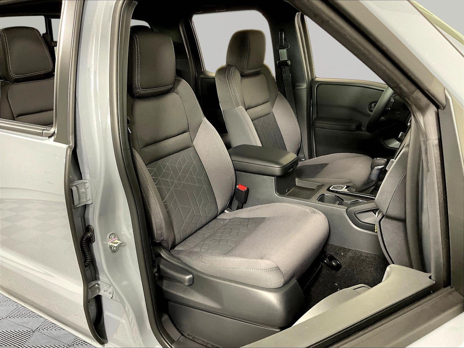 New 2027 Nissan Frontier SV w/ SV Convenience Package AWD/4WD image 18