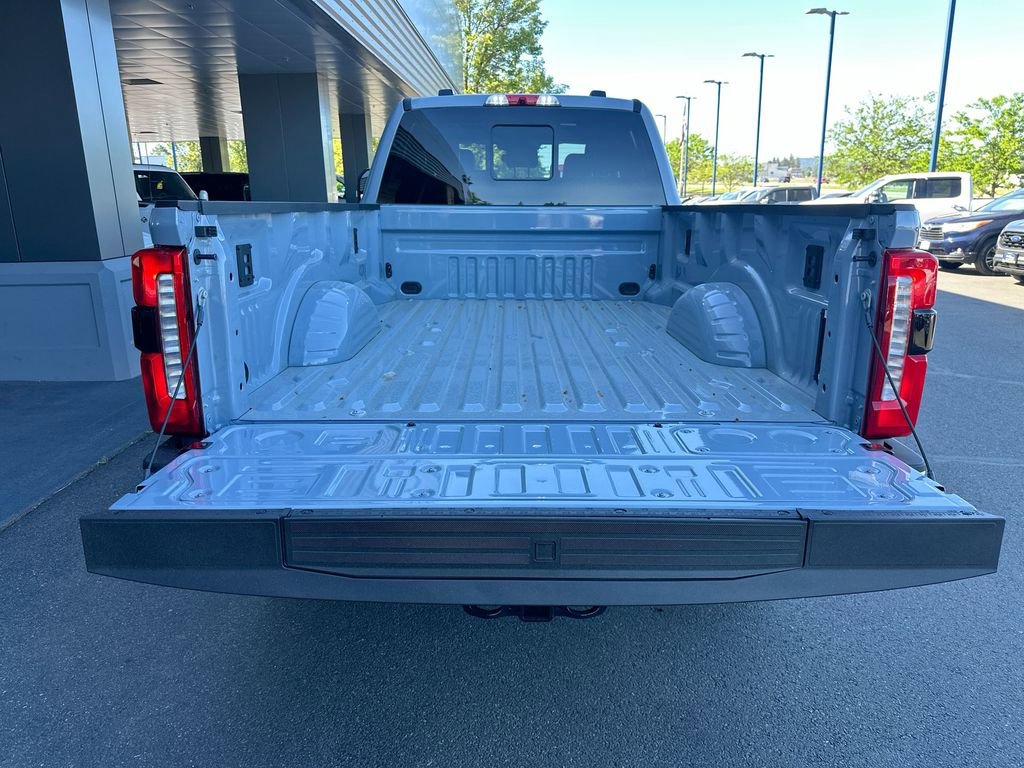 New 2025 Ford F350 Lariat w/ Lariat Ultimate Package image 34