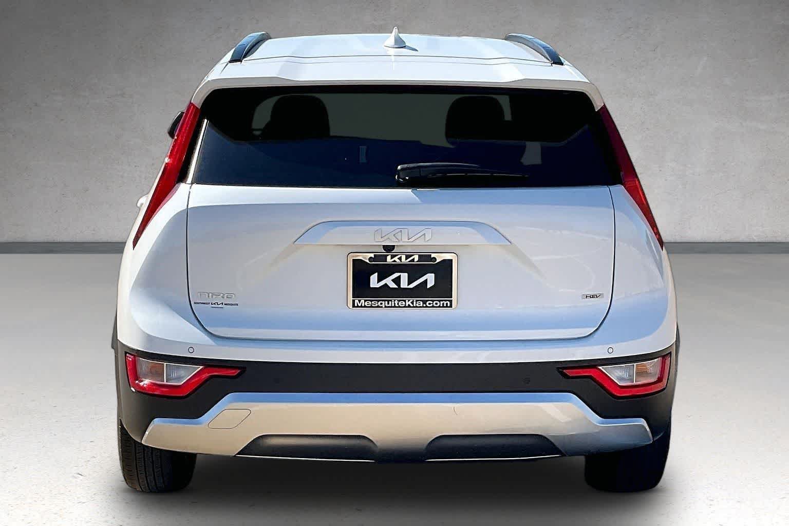 Certified 2024 Kia Niro EX FWD image 5