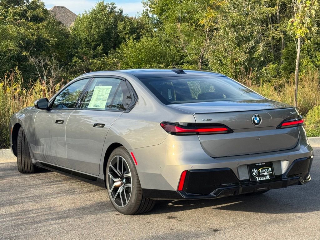 Used 2026 BMW 740i xDrive w/ Premium Package video 4