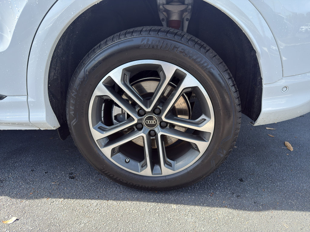 Used 2025 Audi Q5 Premium w/ Convenience Package image 7