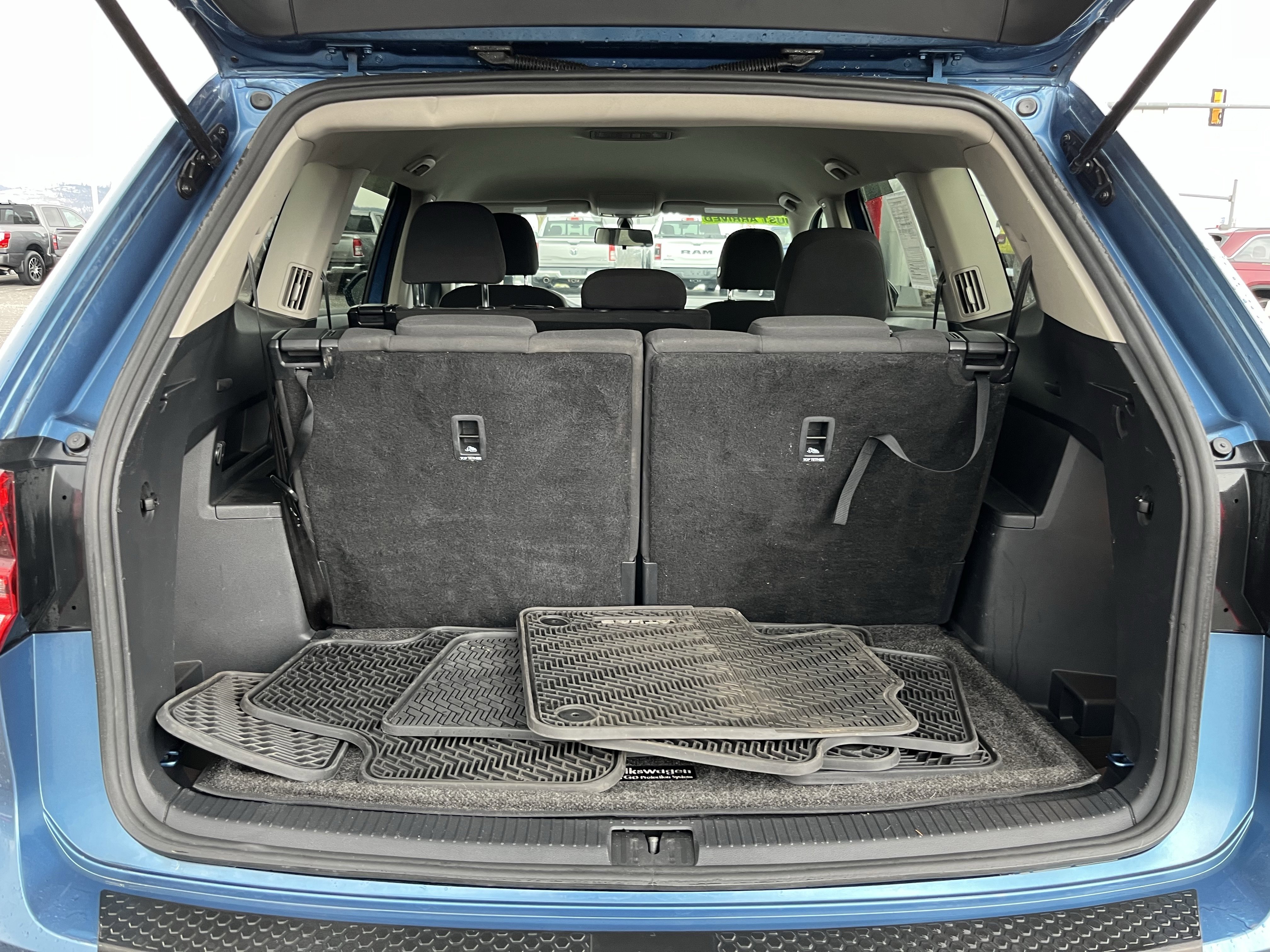 Used 2019 Volkswagen Atlas S w/ Towing Package image 5