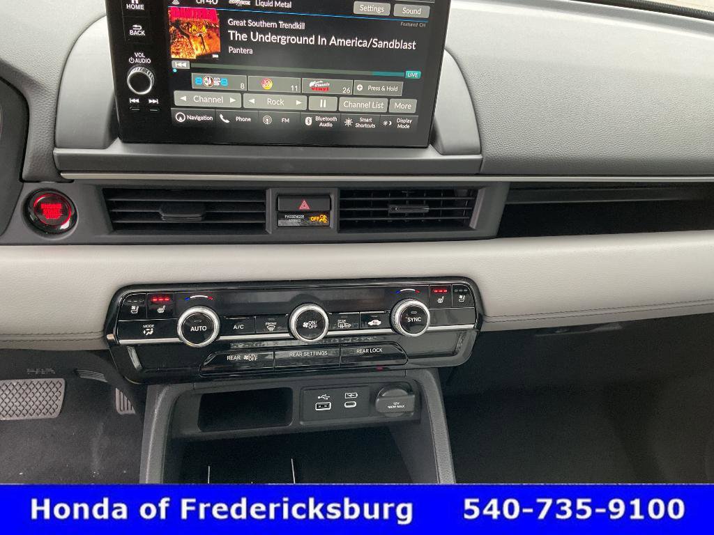 Used 2025 Honda Pilot Elite image 35