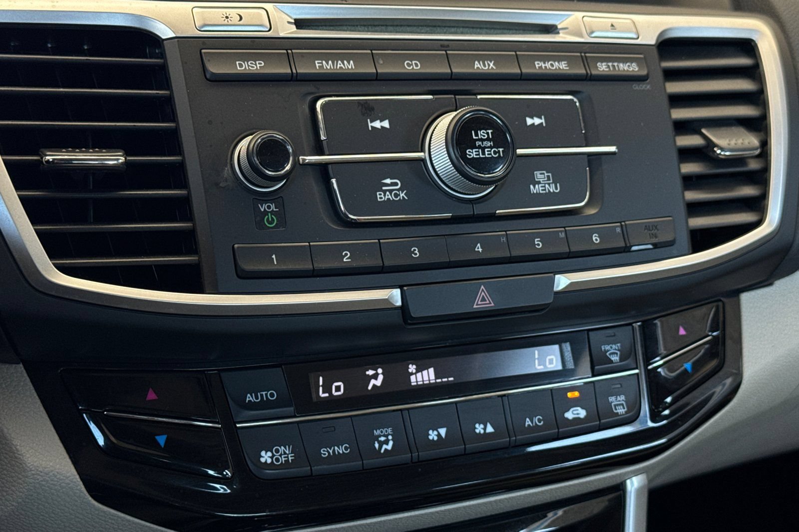 Used 2016 Honda Accord LX image 19