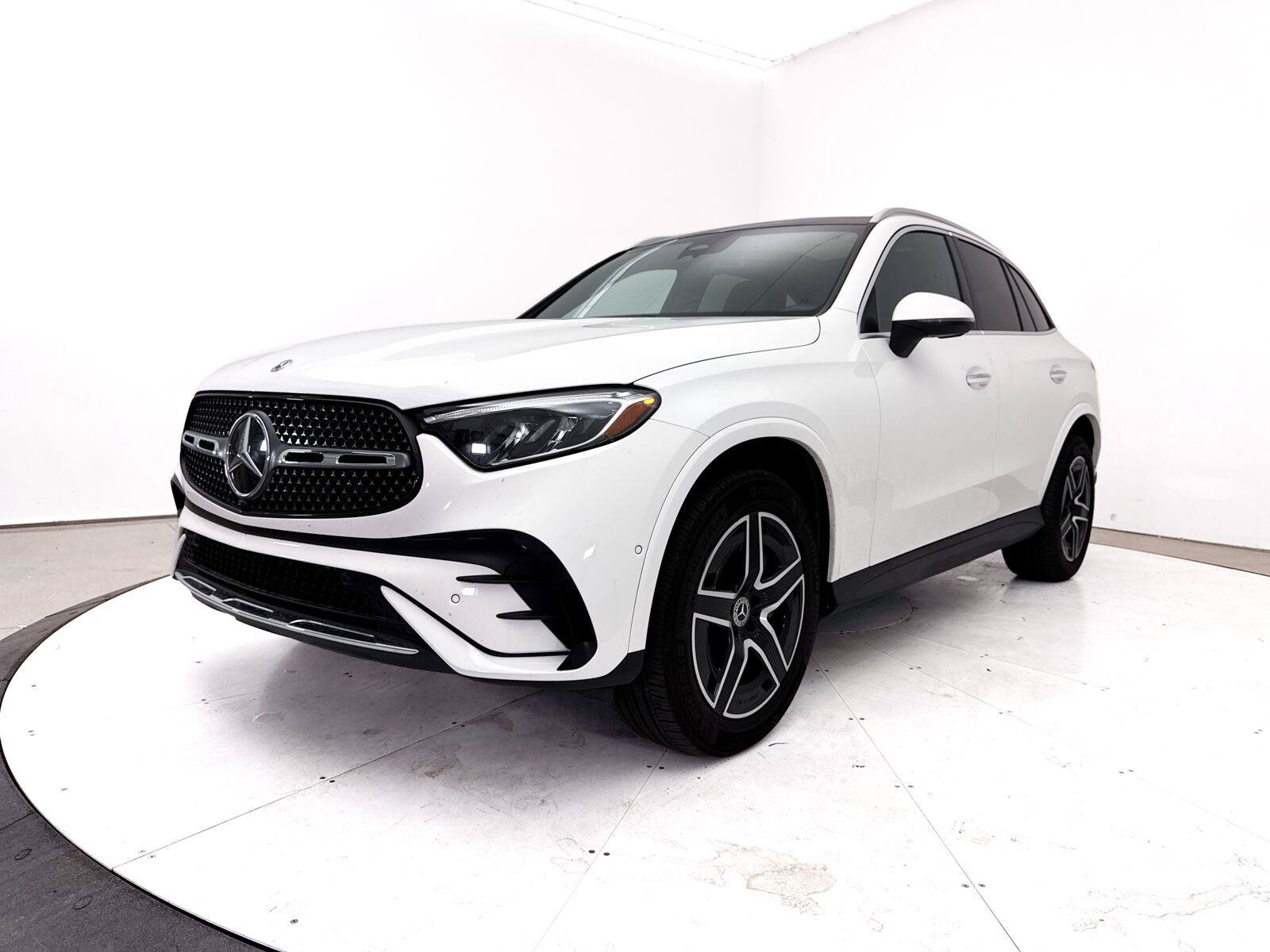 Used 2025 Mercedes-Benz GLC 300 4MATIC image 14