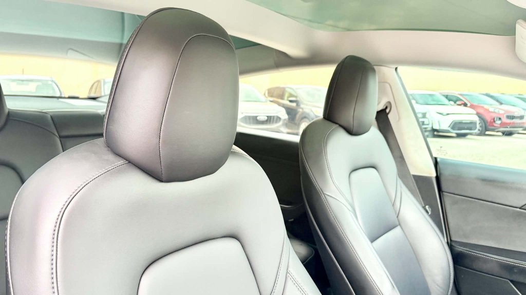 Used 2022 Tesla Model 3 Long Range AWD/4WD image 14