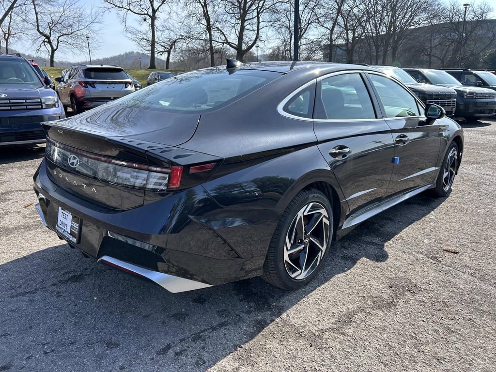 New 2026 Hyundai Sonata SEL FWD image 7