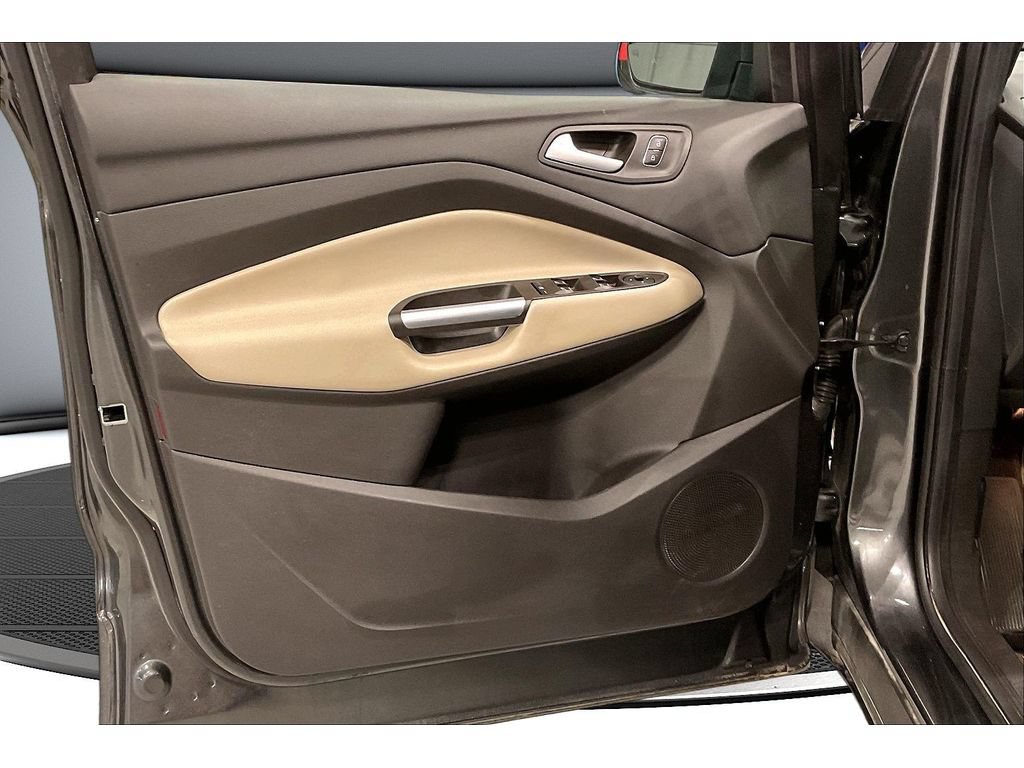 Used 2019 Ford Escape SEL AWD/4WD image 31