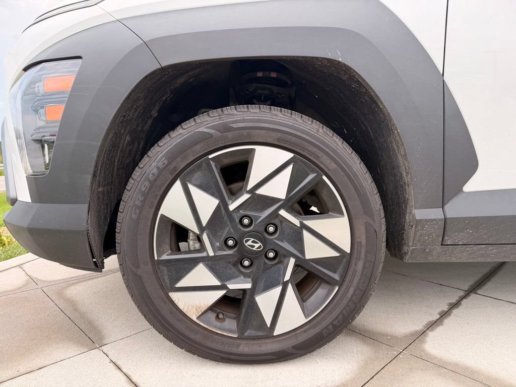 Used 2025 Hyundai Kona SEL AWD/4WD image 14