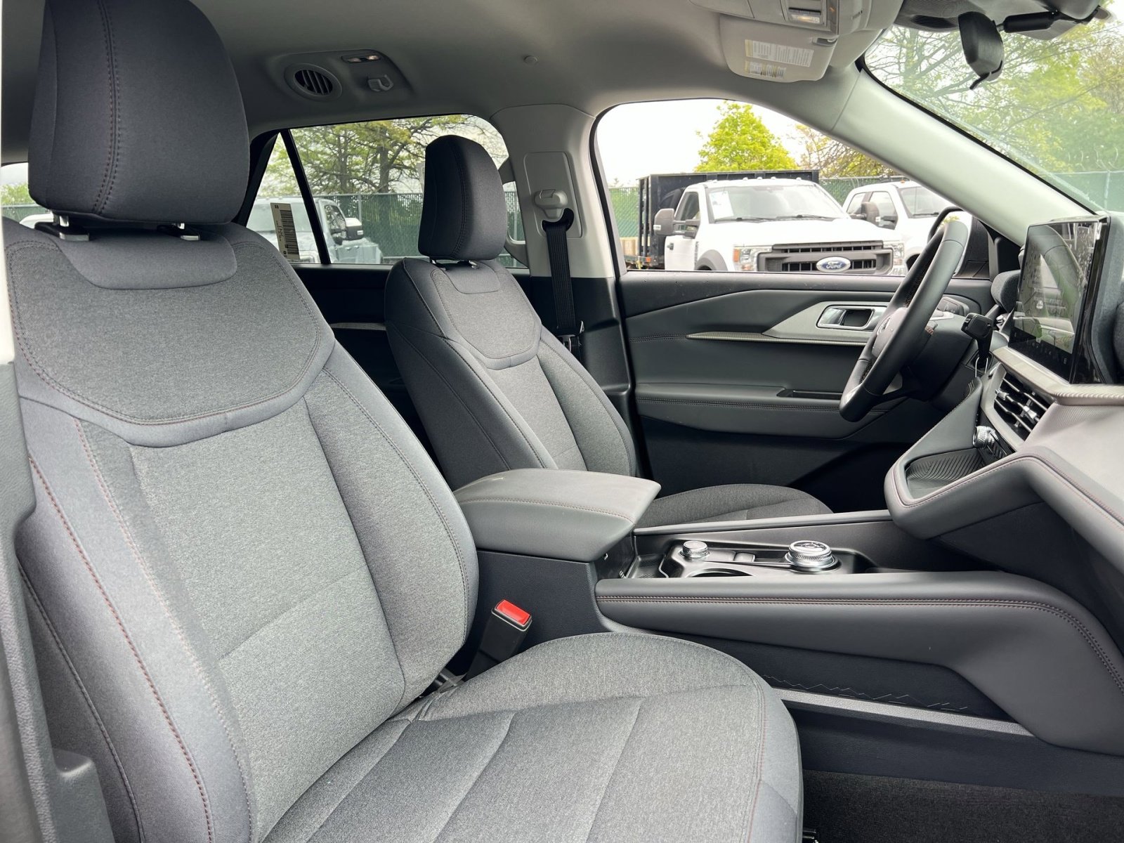New 2026 Ford Explorer Active AWD/4WD image 27