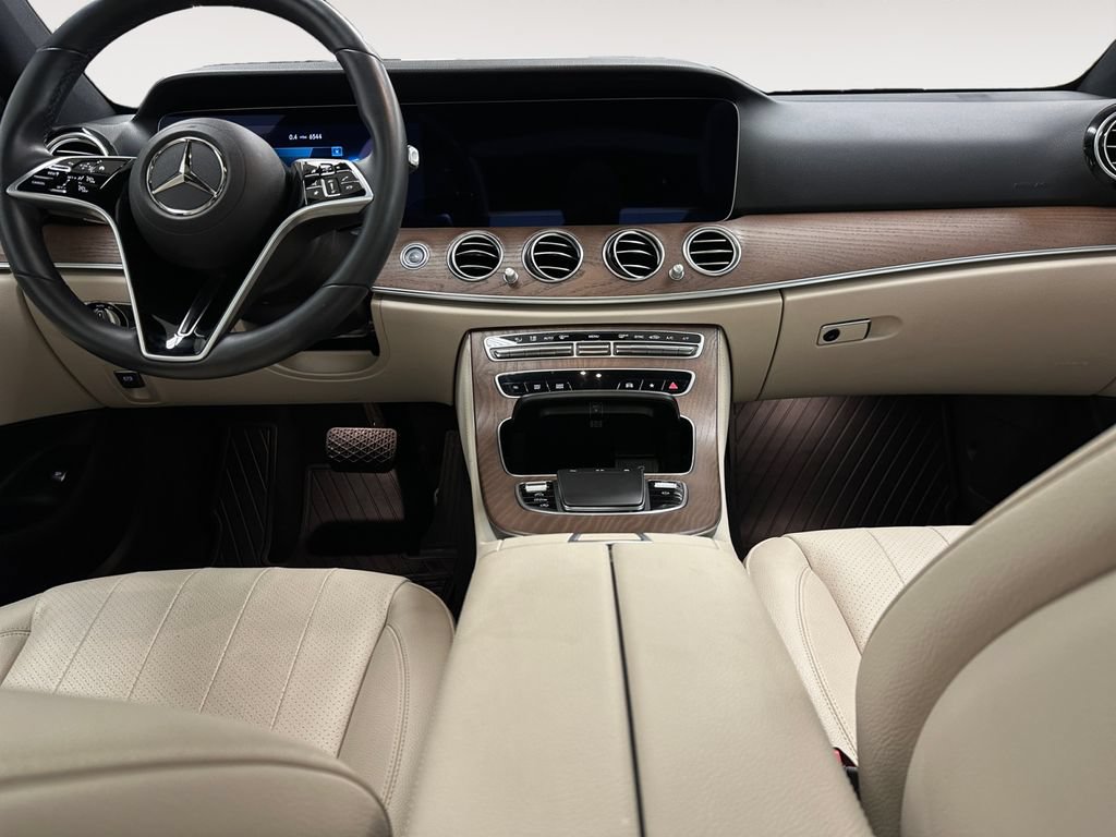 Used 2023 Mercedes-Benz E 350 4MATIC Sedan image 11