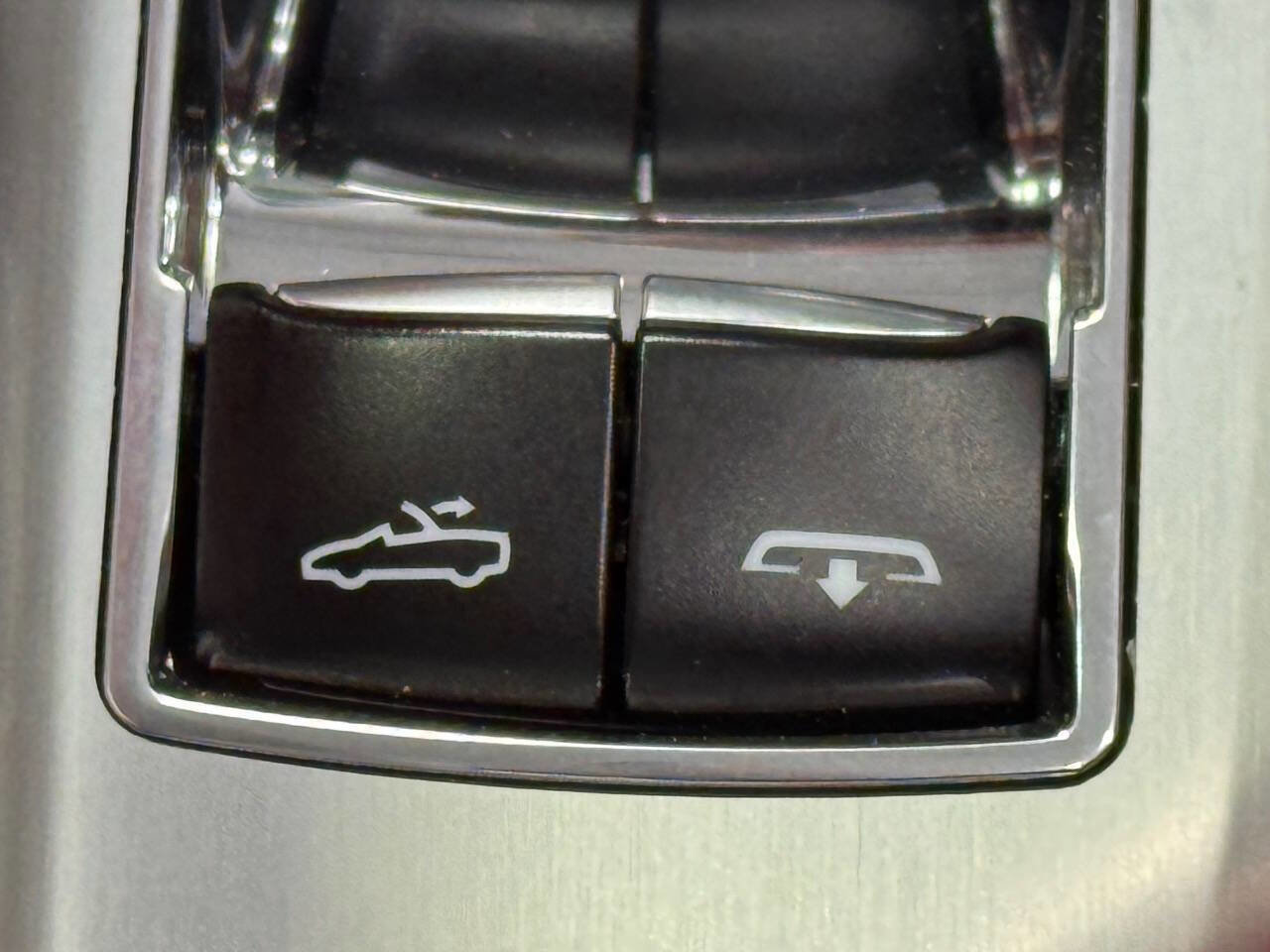 Used 2024 Chevrolet Corvette Stingray Premium Conv w/ Z51 Performance Package image 20