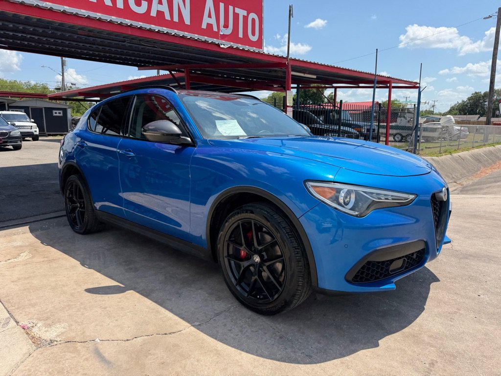 Used 2019 Alfa Romeo Stelvio AWD w/ Nero Edizione image 2