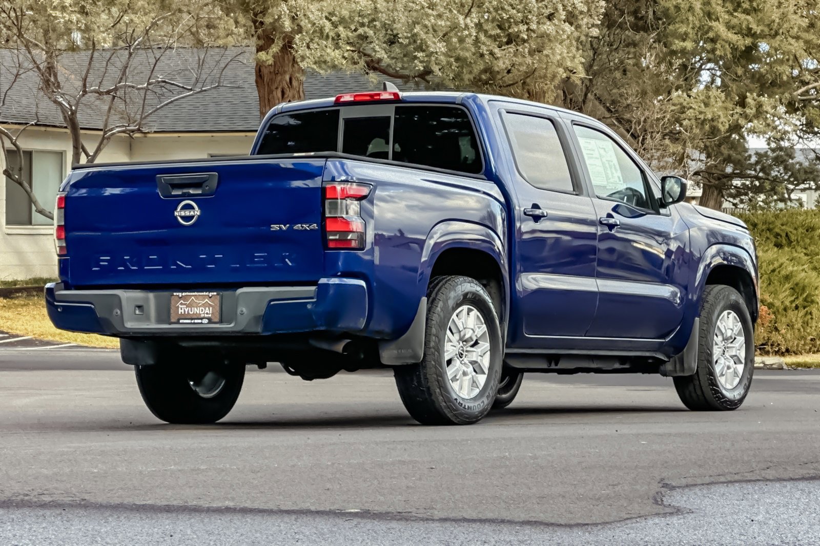 Used 2022 Nissan Frontier SV image 4