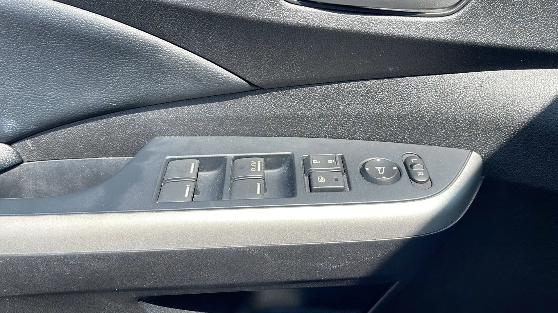 Used 2014 Honda CR-V EX-L image 17