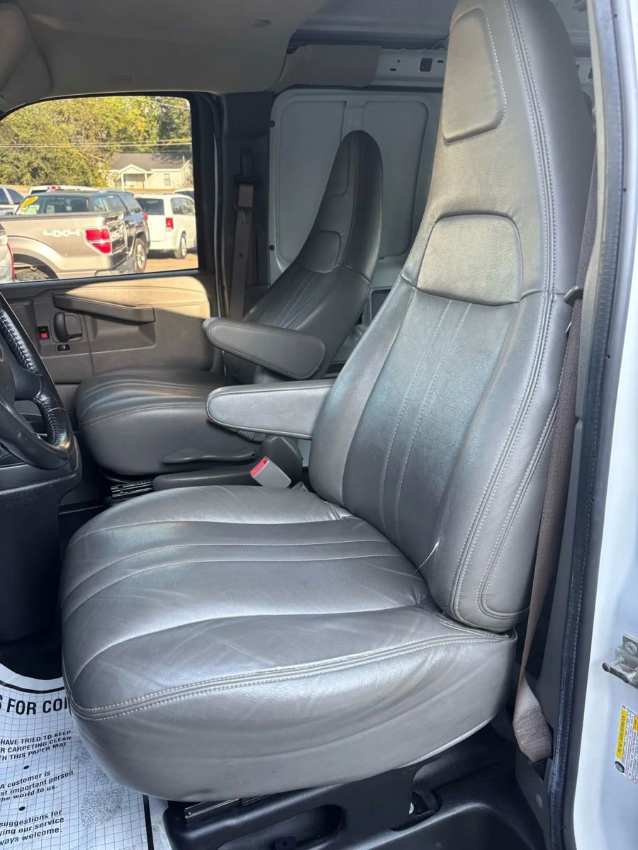 Used 2021 Chevrolet Express 2500 w/ Driver Convenience Package image 13
