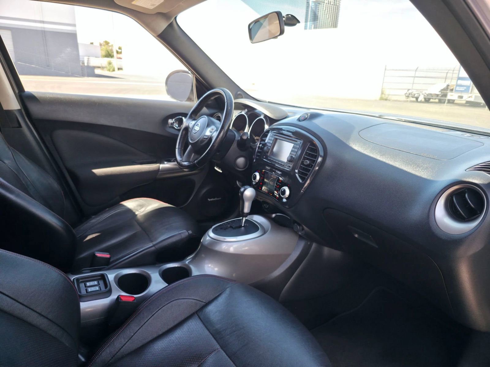 Used 2013 Nissan Juke SL image 9