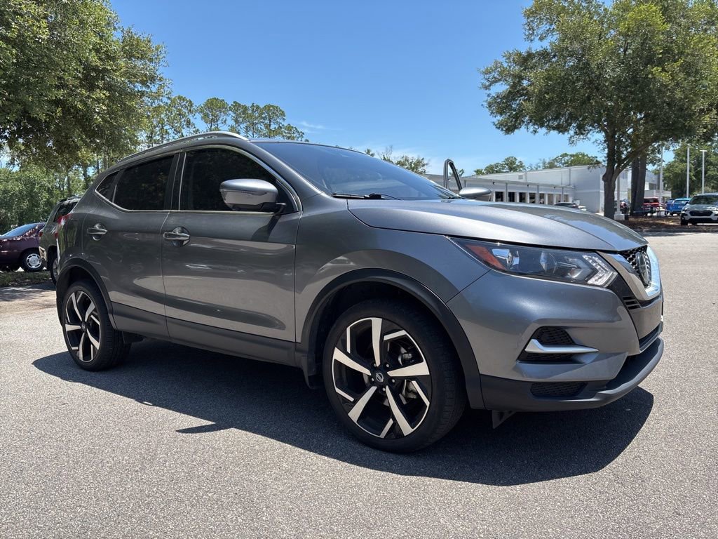 Used 2022 Nissan Rogue Sport SL AWD/4WD image 1