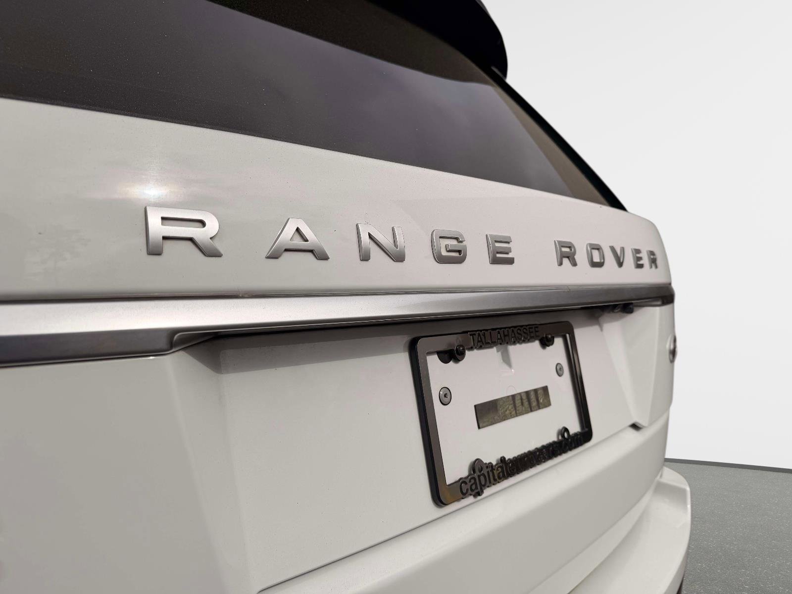 Used 2022 Land Rover Range Rover Westminster Edition image 23