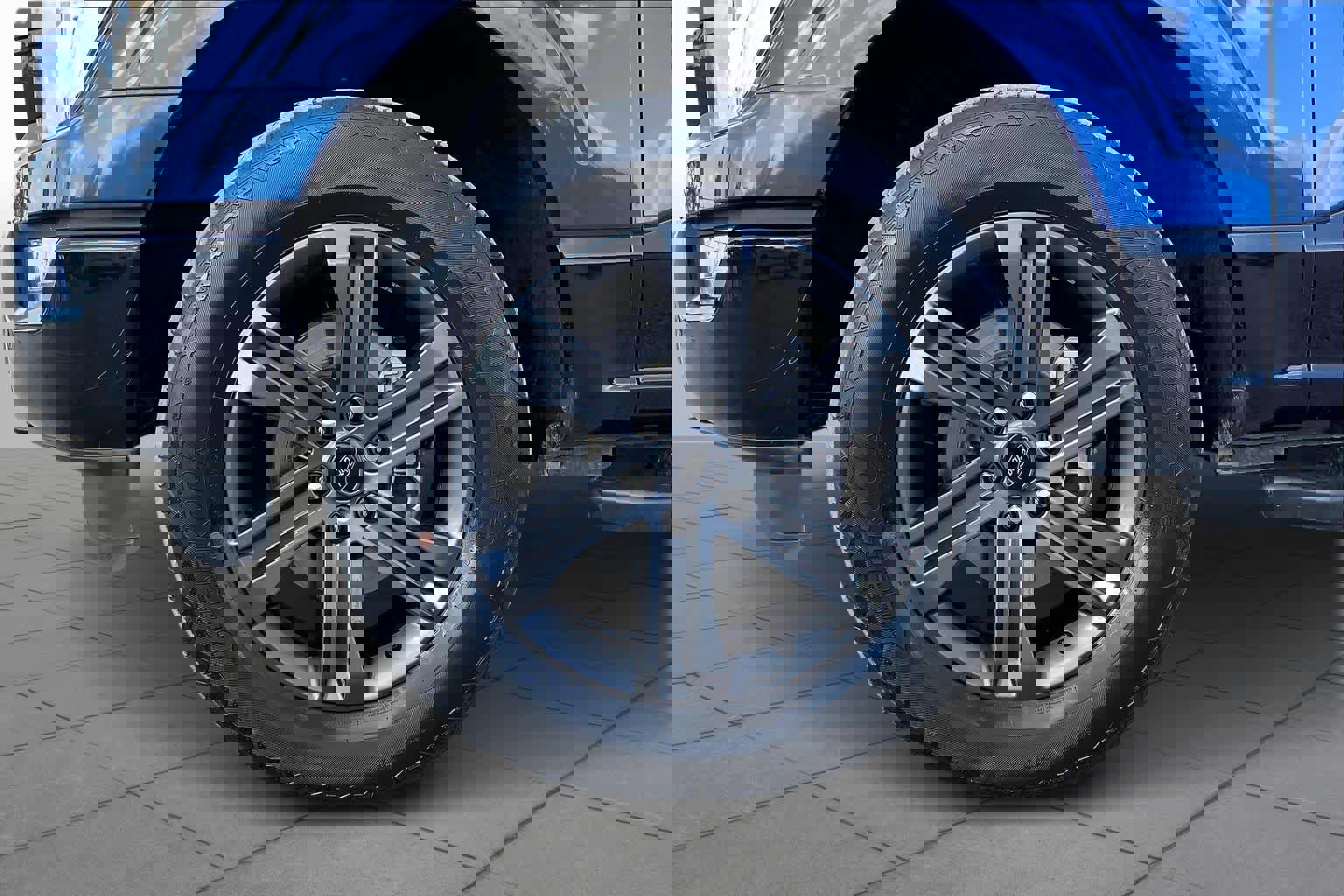 Used 2023 Ford F150 XLT image 10