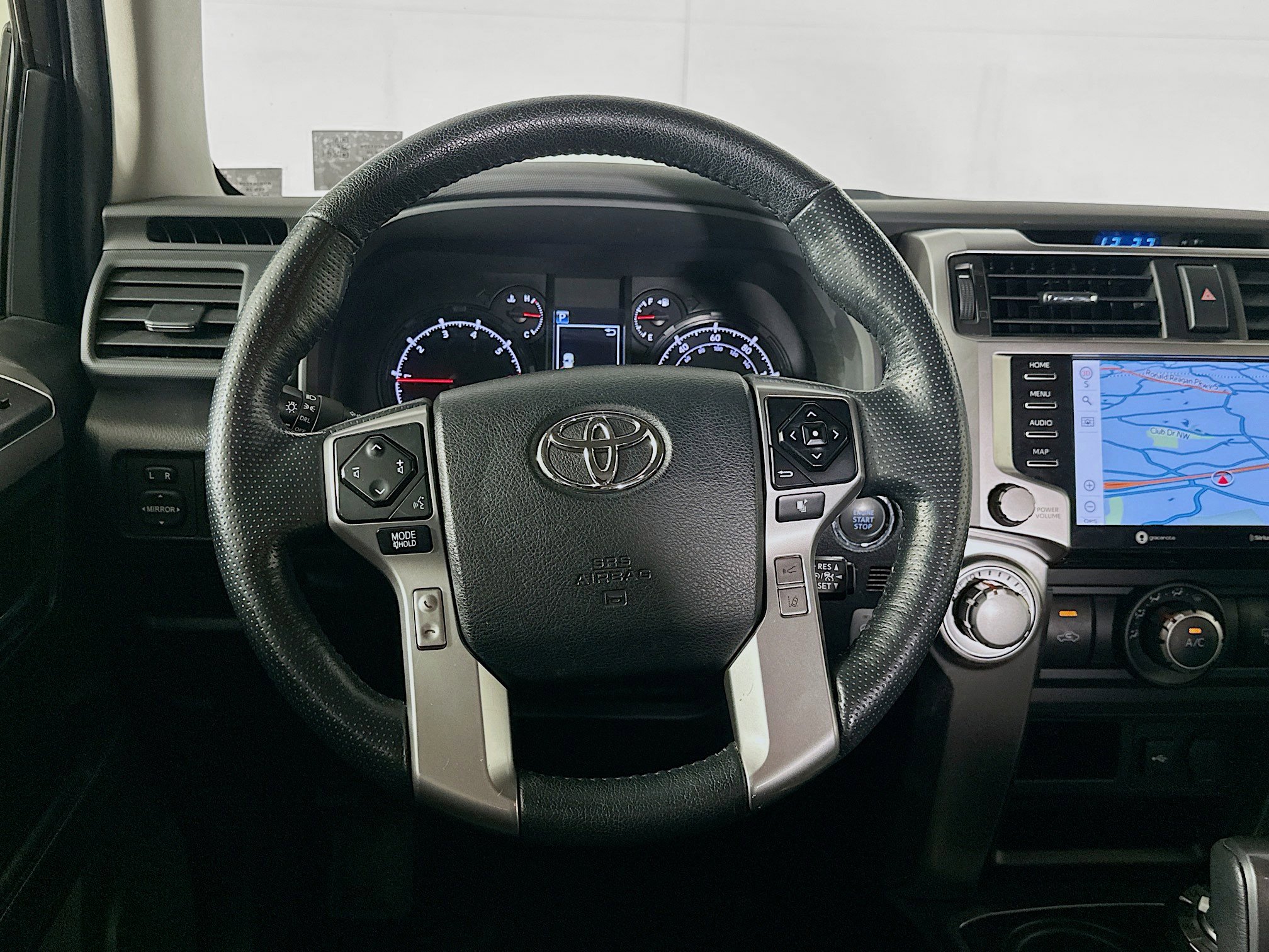 Used 2024 Toyota 4Runner SR5 Premium AWD/4WD image 17