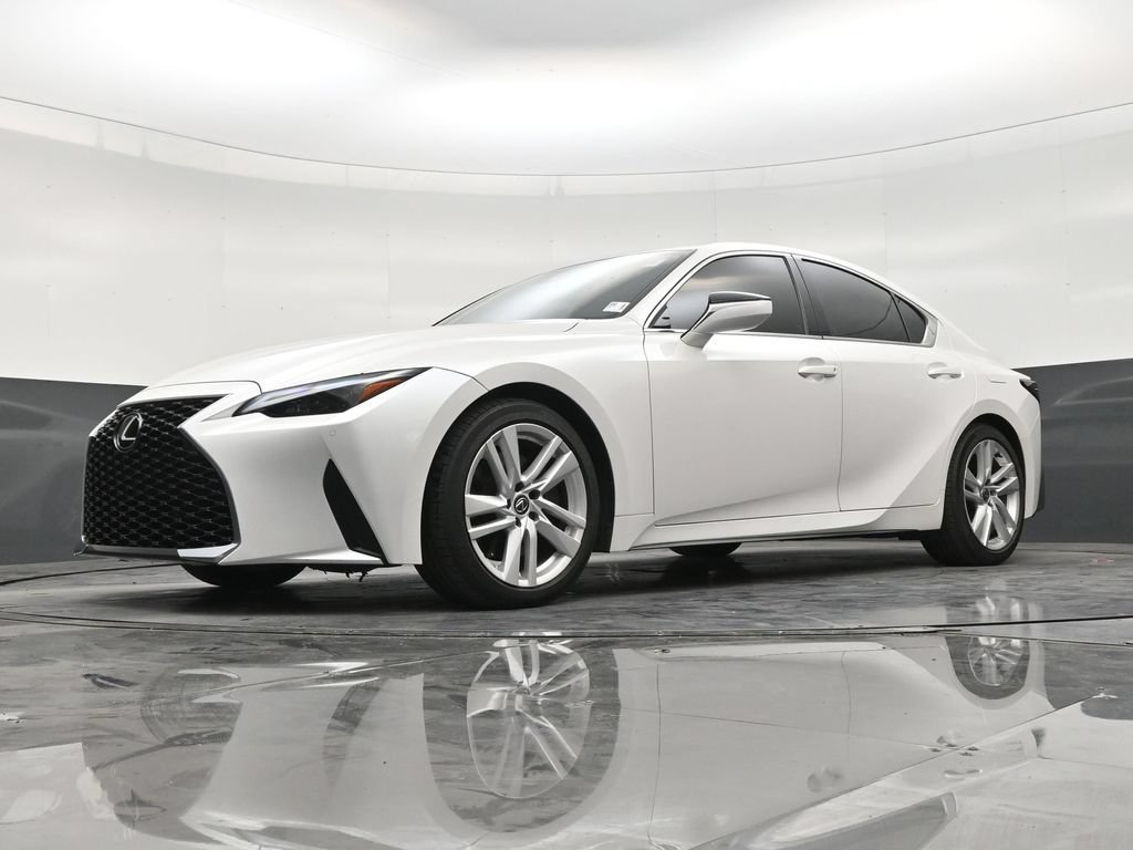 Used 2024 Lexus IS 300 w/ Comfort Package RWD image 19