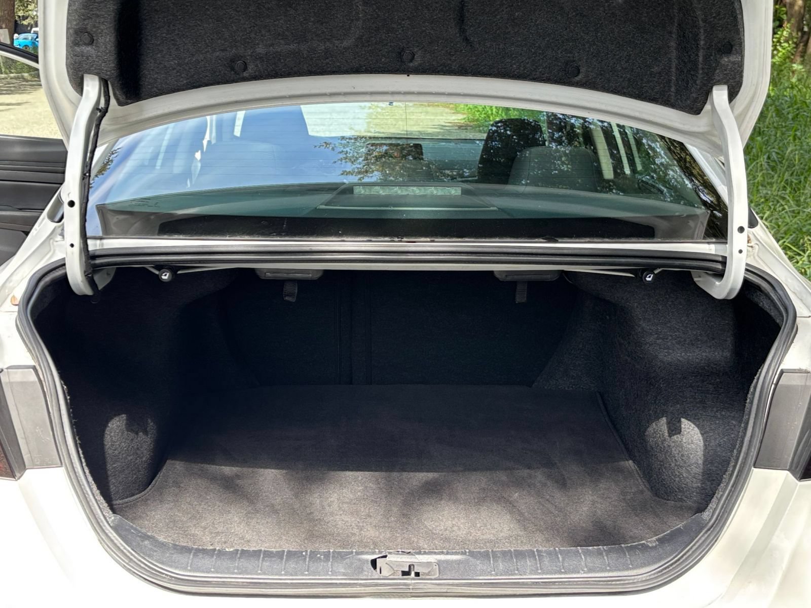 Used 2025 Nissan Altima 2.5 SV FWD image 26