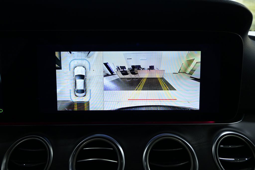 Certified 2022 Mercedes-Benz E 350 4MATIC Sedan image 21