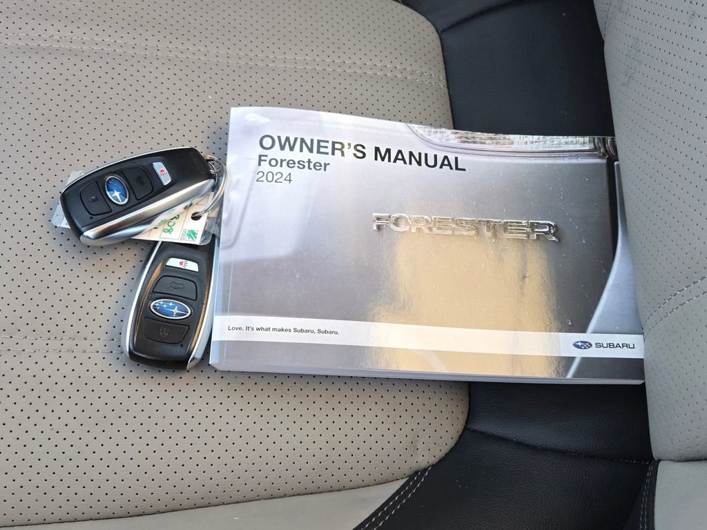 Used 2024 Subaru Forester Limited image 12