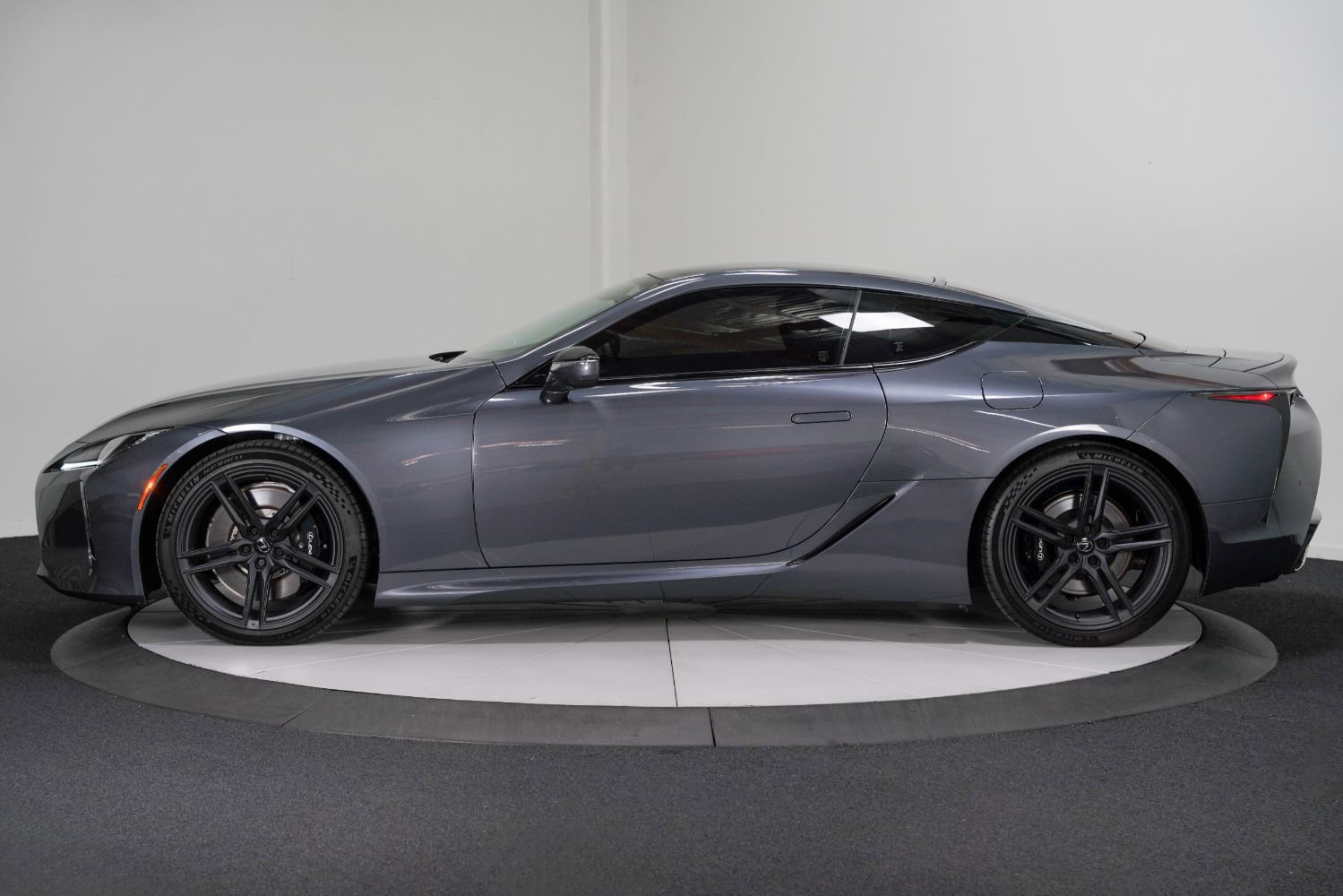 Used 2025 Lexus LC 500 Coupe image 7