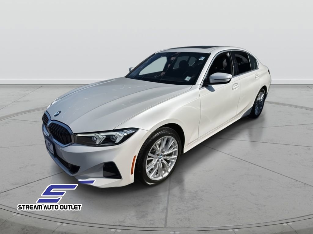 Used 2024 BMW 330i xDrive Sedan w/ Convenience Package image 3