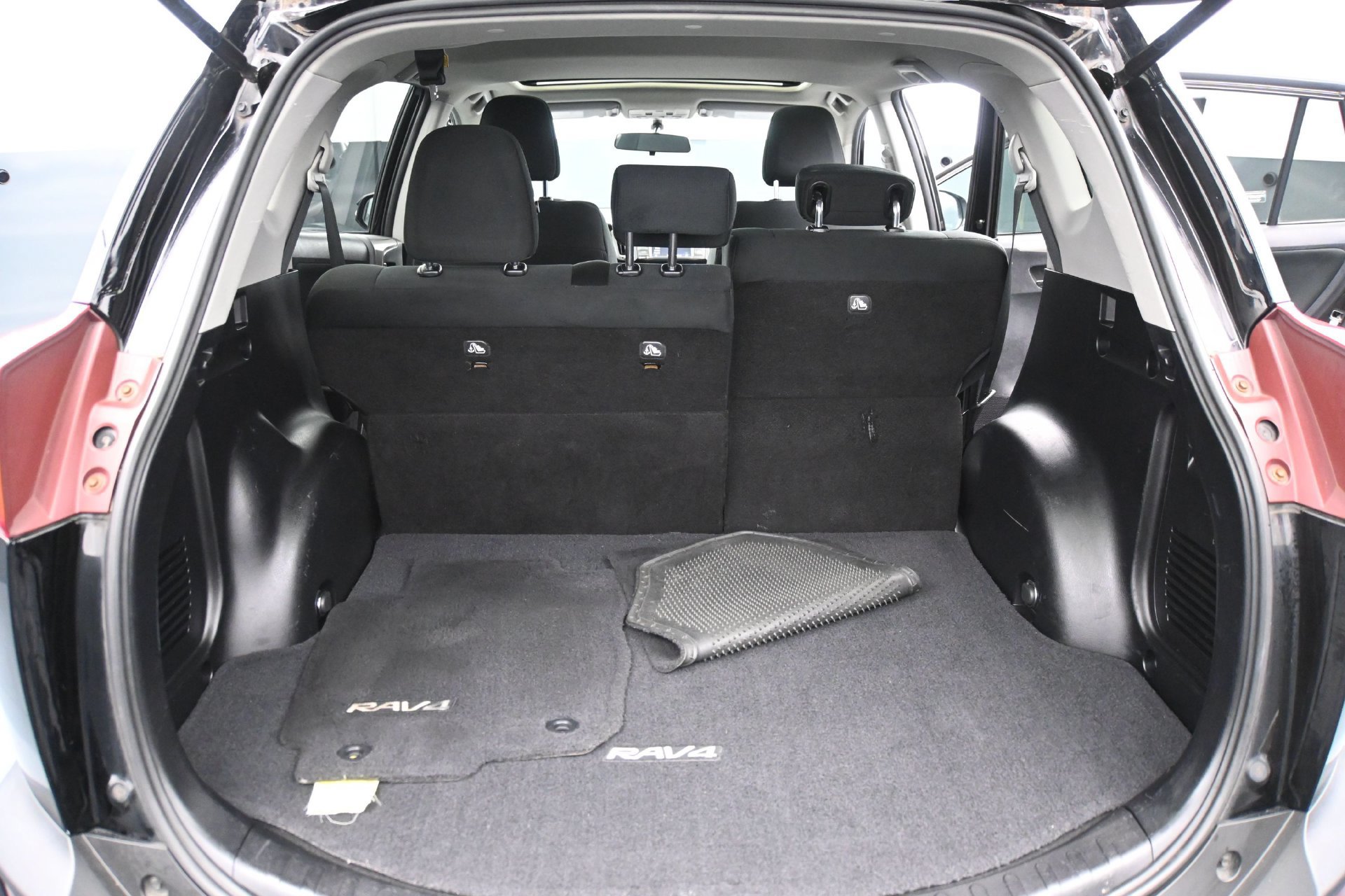 Used 2014 Toyota RAV4 XLE AWD/4WD image 15