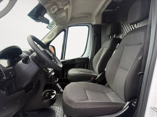 Used 2025 RAM ProMaster 2500 w/ U-Haul Equipment Group FWD image 9