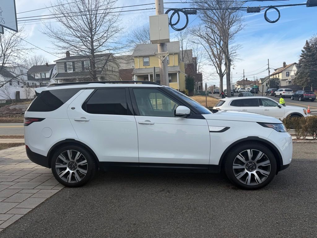 Used 2019 Land Rover Discovery HSE Luxury AWD/4WD image 3