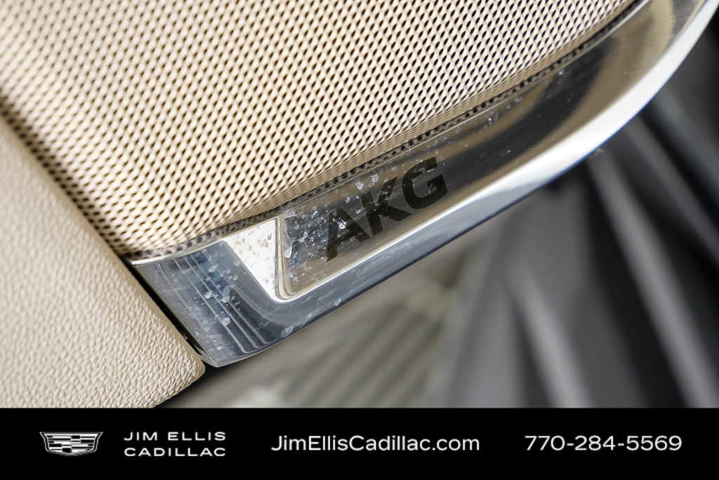 Used 2024 Cadillac Escalade Premium Luxury image 7