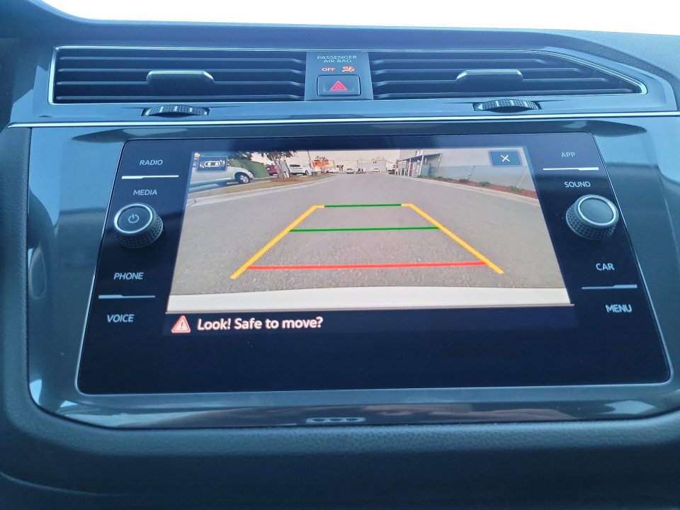 Certified 2022 Volkswagen Tiguan SE image 22