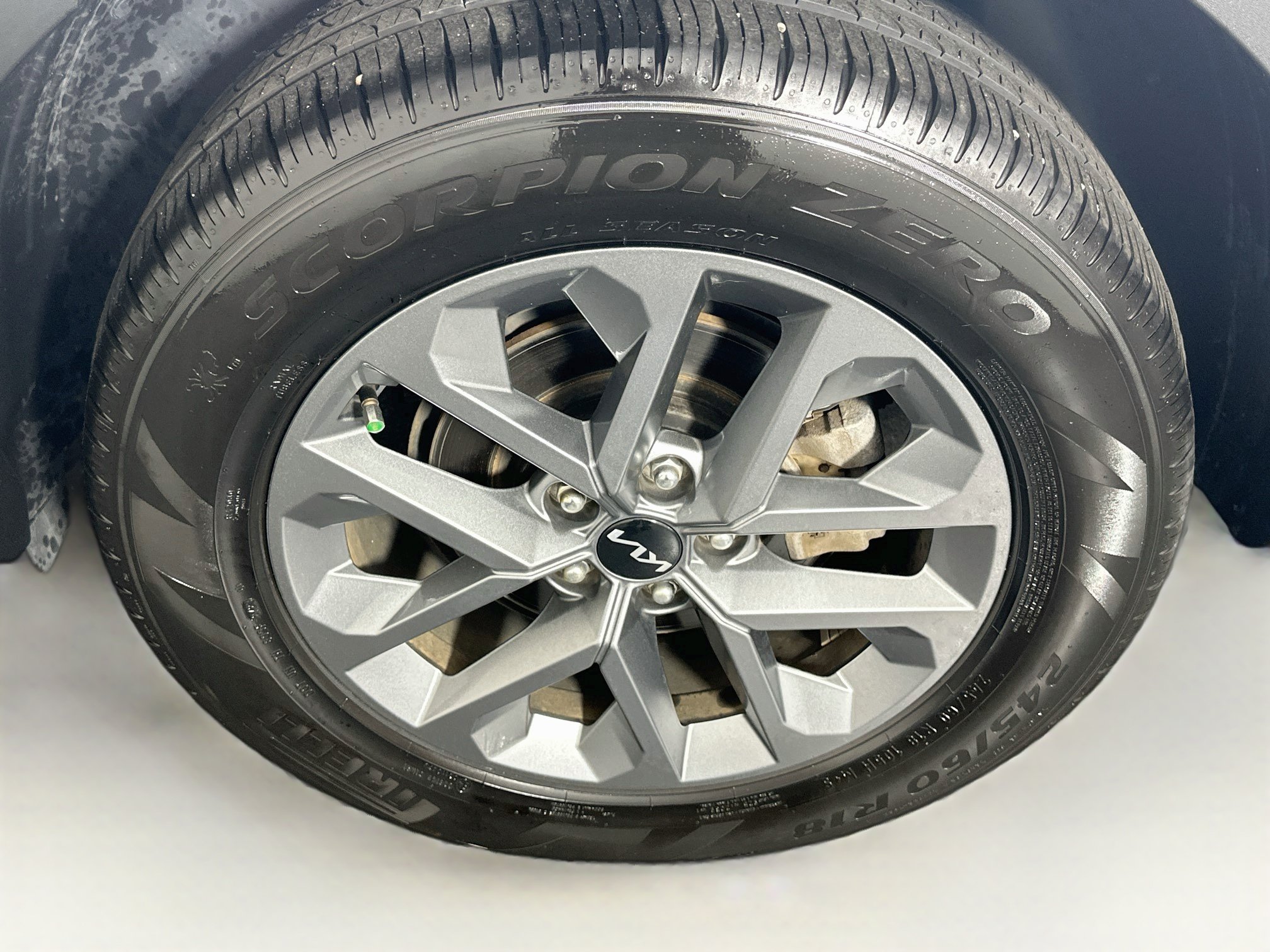 Used 2024 Kia Telluride LX FWD image 11