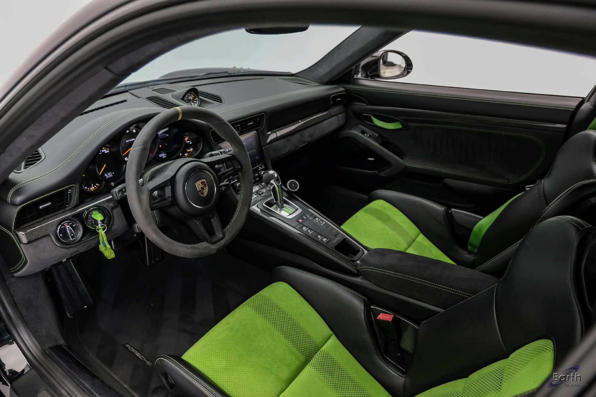 Used 2019 Porsche 911 GT3 RS RWD image 2