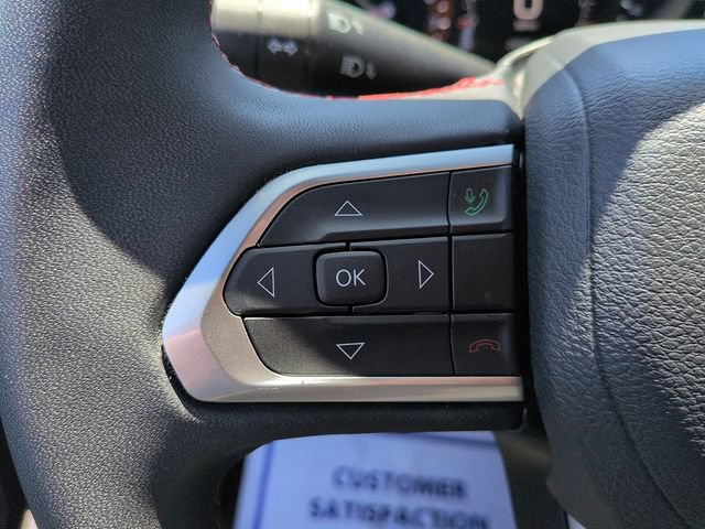 Used 2025 Jeep Compass Trailhawk AWD/4WD image 17