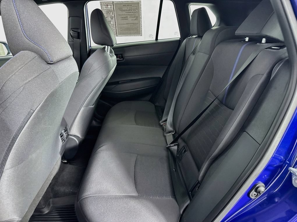 Used 2025 Toyota Corolla Cross AWD Hybrid w/ Moonroof Package image 37