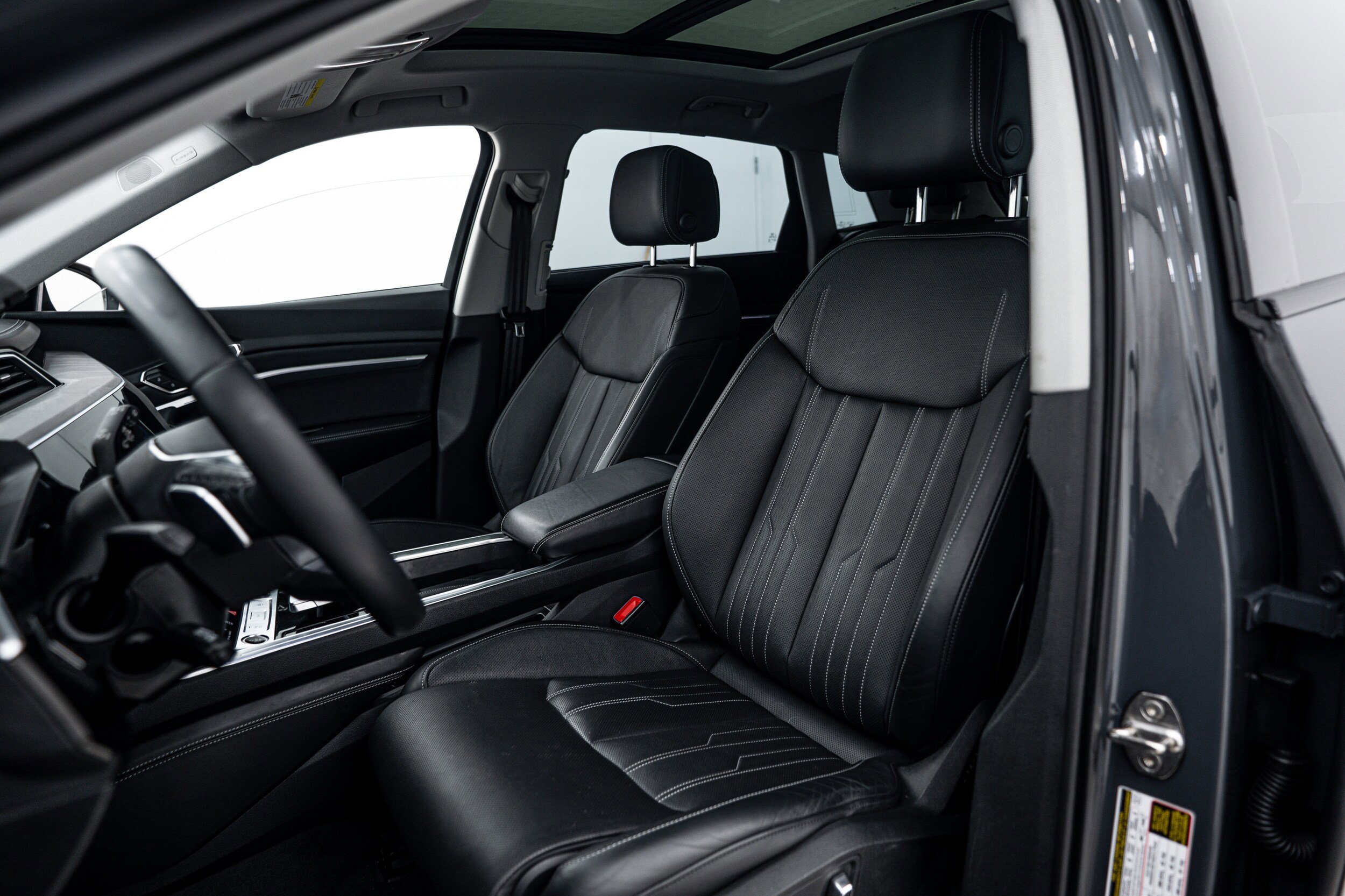 Certified 2024 Audi Q8 e-tron Prestige w/ Prestige Package image 16