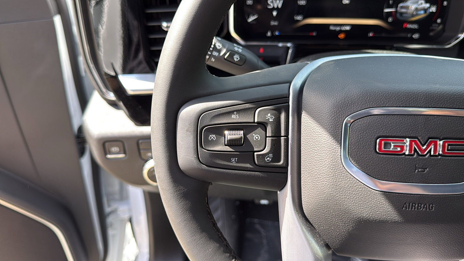 New 2026 GMC Sierra 3500 SLE w/ SLE Convenience Package image 9